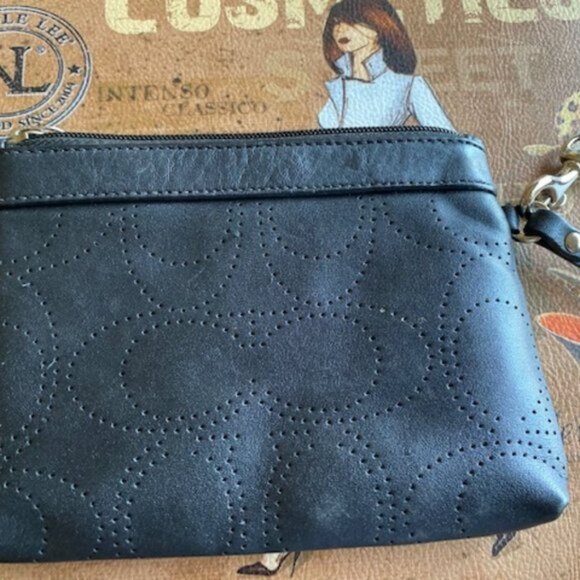 Coach Leather Wristlet Black Approx. 6.5" x 4.5" - Picture 3 of 4